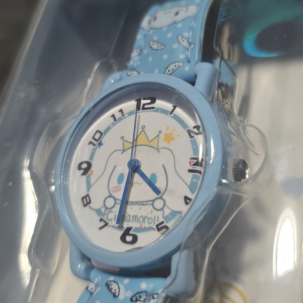 Cinnamon roll Watch